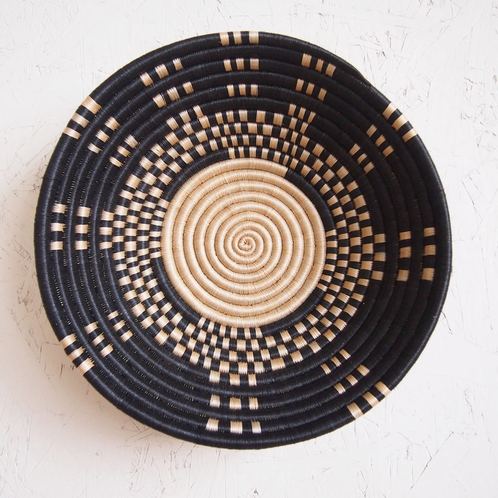 Shop Stacy Garcia_Accessories_Bowls_Black and Beige Patterned Woven Bowl