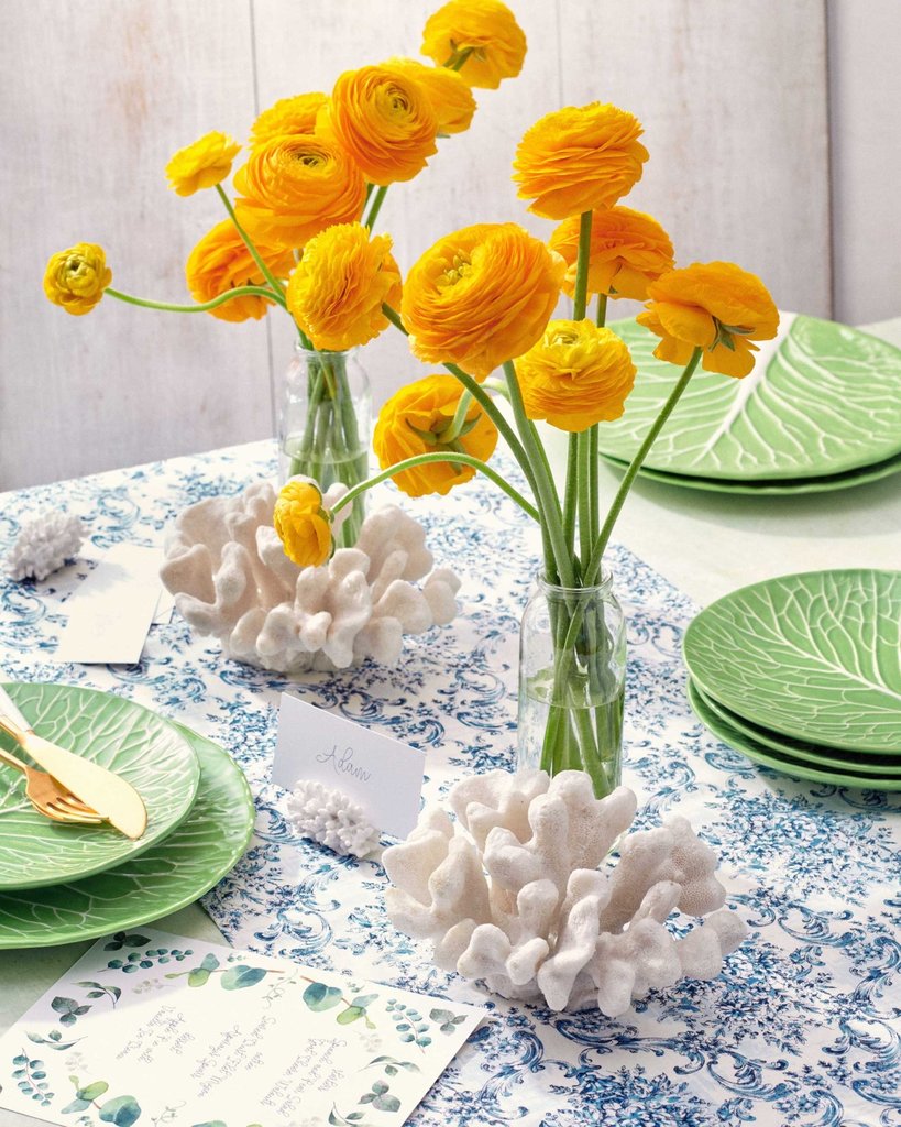 5 Spring Tablescapes to Bring Your Space to Life