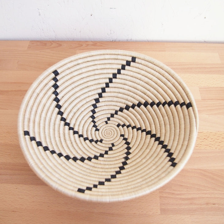 Shop Stacy Garcia_Accessories_Bowls_Beige and Black Pinwheel Woven Bowl_Above view
